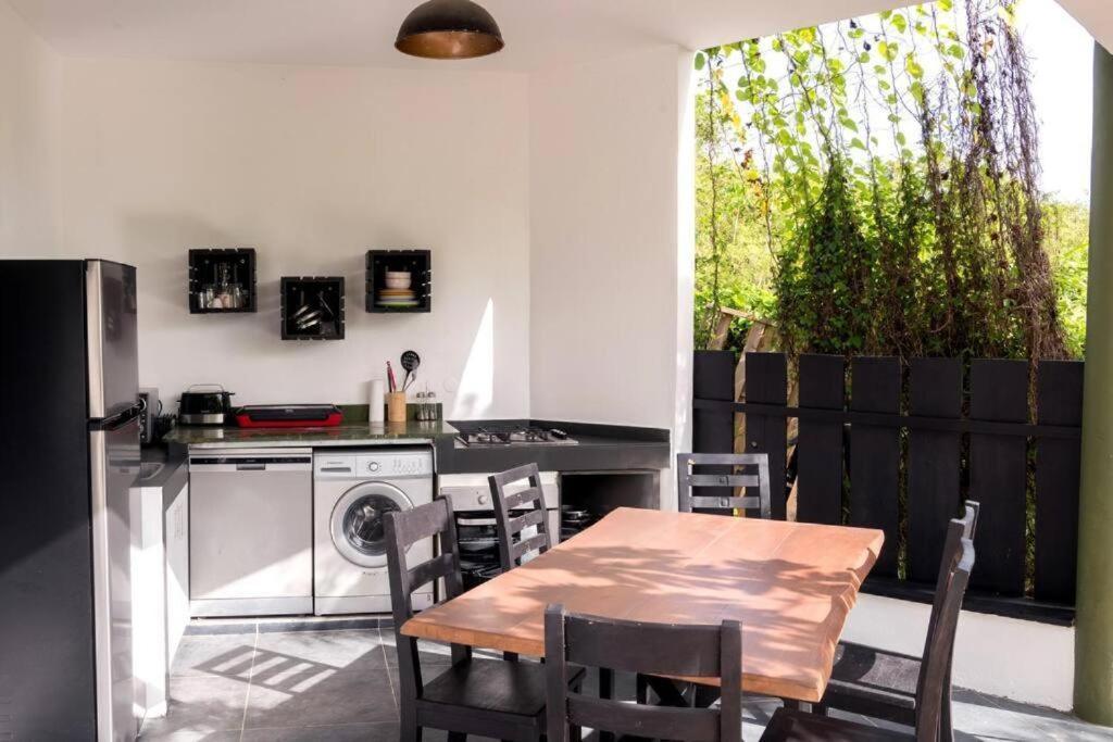 T2 Moderne Avec Piscine Oasis De Nature Et Serenite Petit-Canal Luaran gambar