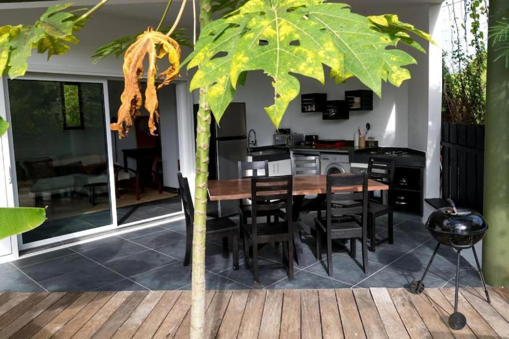 T2 Moderne Avec Piscine Oasis De Nature Et Serenite Petit-Canal Luaran gambar
